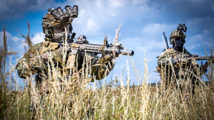 Die Wehrbeauftragte regt an, den Spezialkräften eine Rolle in der Landes- und Bündnisverteidigung zu geben.