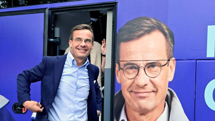 Ulf Kristersson liegt mit seinem konservativen Lager bei den Parlamentswahlen vorne.