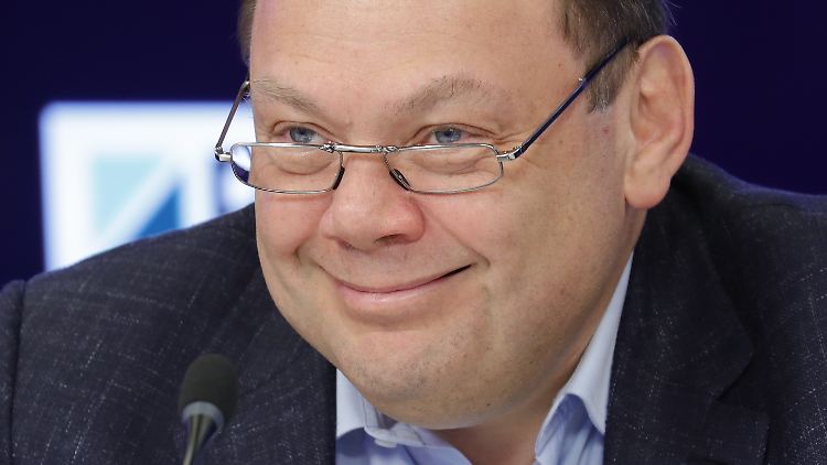 Der russische Geschäftsmann Michail Fridman würde laut dem Bericht eine Milliarde Dollar zahlen, um von der schwarzen Liste zu verschwinden.