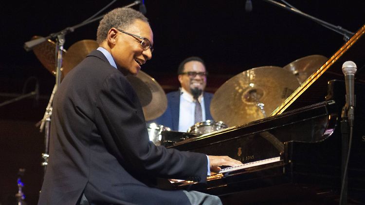 Jazzpianist und Popstar: Ramsey Lewis.