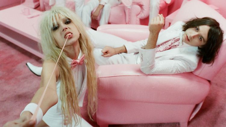 Haben die Gunst der Stunde genutzt, um sich weiterzuentwickeln. Arrow de Wilde, Henry Cash und ihre Band Starcrawler.