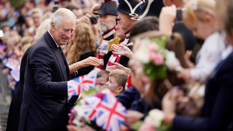 Charles III. hat als Monarch auch ein Vermögen zur Verfügung.
