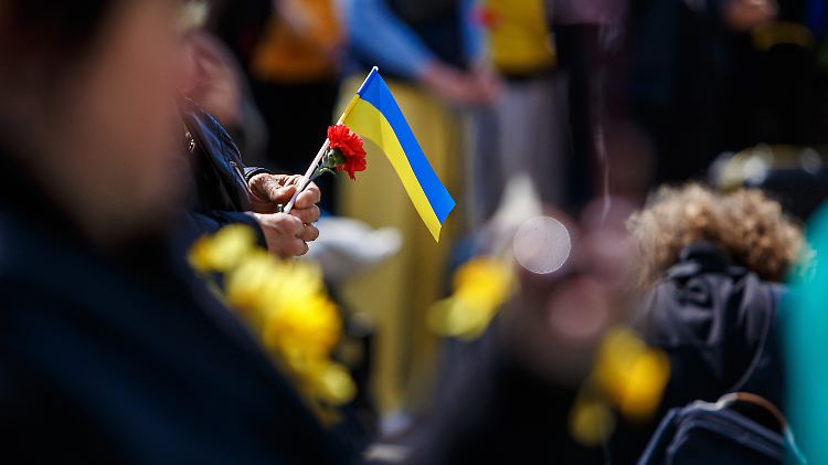 Wer auf der Krim pro-ukrainische Slogans verbreitet oder patriotische Lieder singt, muss mit Konsequenzen rechnen. 