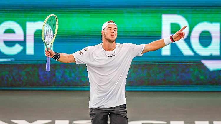 Struff machte mit seinem Sieg den Anfang.