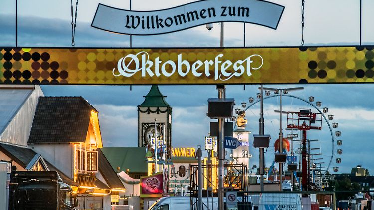Ein veränderter Text sei besser, als das Ganze zu ignorieren, heißt es von den Wiesn-Wirten.