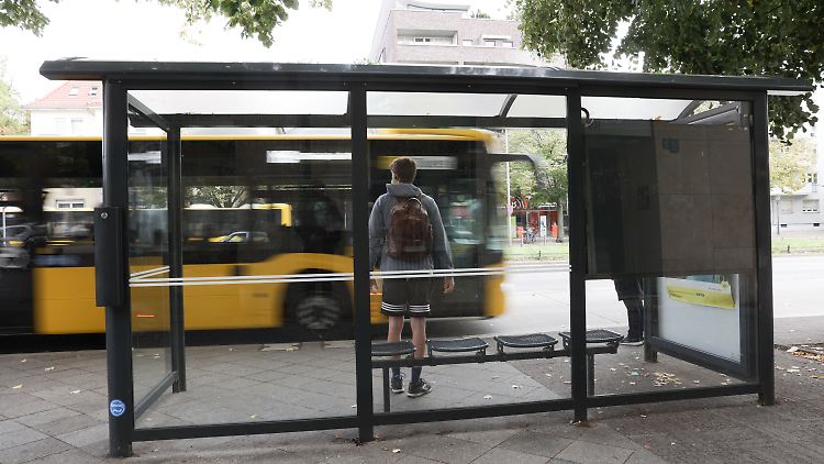 Wer das 29-Euro-Ticket nutzen will, muss sich zumindest bis Jahresende festlegen und ein Kurzabo abschließen.