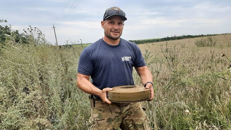 Einen Monat lang sammelte Ryan Hendrickson Minen in der Ukraine. Im November will er weitermachen.