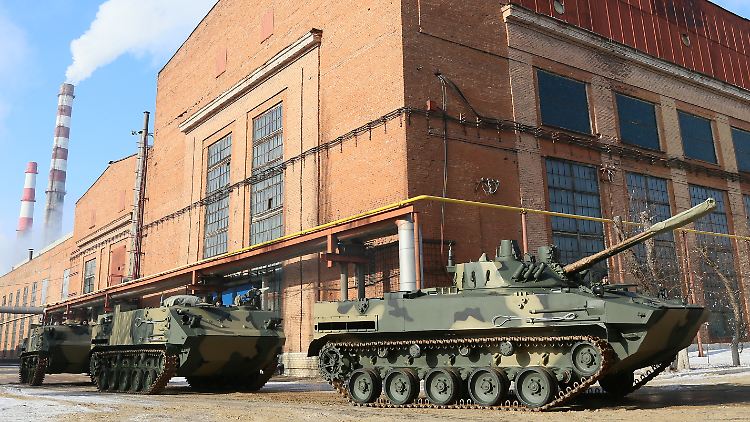 Russland unterstreicht mit seinen steigenden Militärausgaben seine Entschlossenheit, die Offensive in der Ukraine fortzusetzen.