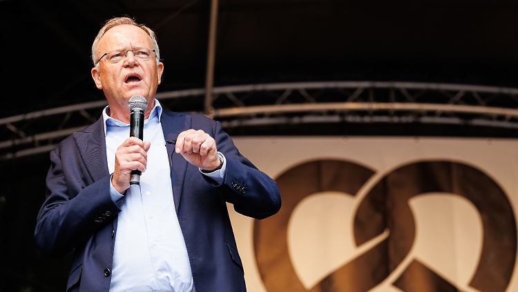 Stephan Weil will in drei Wochen wiedergewählt werden.