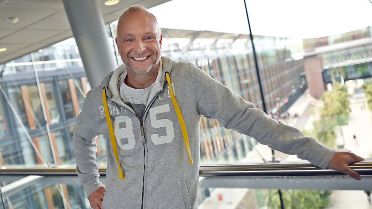 Kommentator Frank Buschmann hofft auch einen Sieg der deutschen Basketballer.