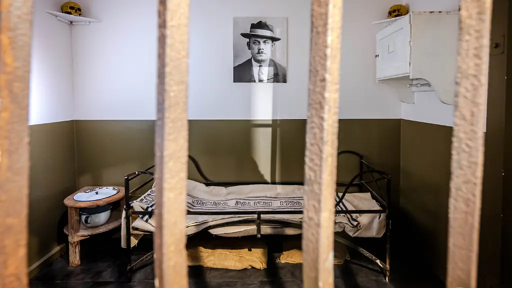 c7a83fba3a7b709b7e0ff80af2f989f1