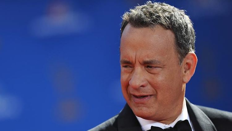 Ob er da wohl stolz ist? Papa Tom Hanks.