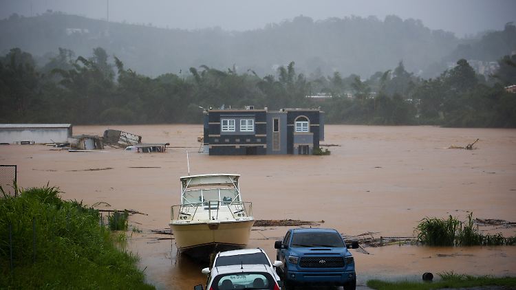 "Fiona" erreichte die Südwestküste Puerto Ricos in der Nähe von Punta Tocón mit Windgeschwindigkeiten von bis zu 140 Kilometern pro Stunde.