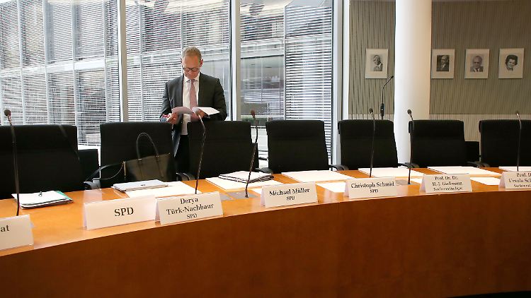 Der SPD-Abgeordnete Michael Müller wird der Kommission vorsitzen.
