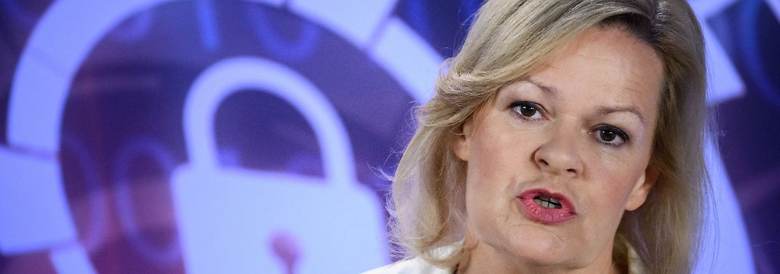 Experten vermuten Druck aus dem eigenen Ministerium als Grund für den Vorstoß von Nancy Faeser.