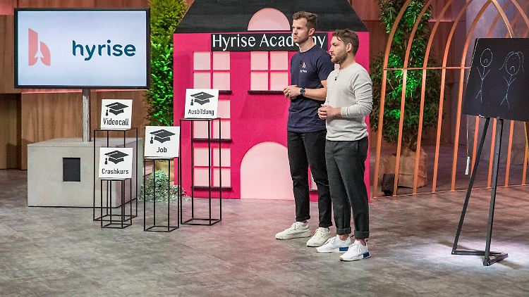 Bei der "Hyrise Academy" kann Judith Williams schließlich dann doch noch landen.