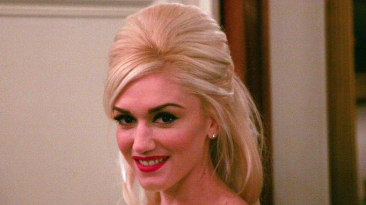Sie macht sich gern zurecht - wer hätte das gedacht? Gwen Stefani.