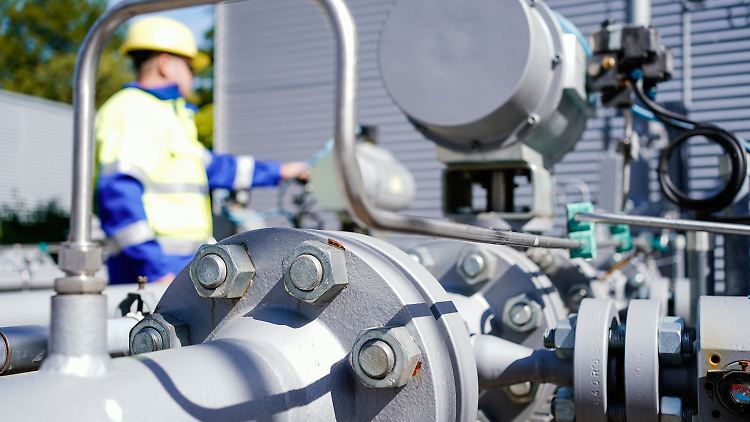 Die Bundesregierung will mit verschiedenen Maßnahmen erreichen, dass die Gasspeicher zu Beginn der Heizperiode möglichst voll sind.