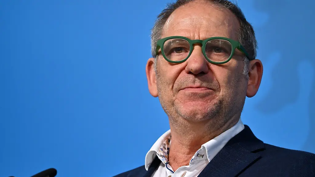 Bernhard-Stengele-Buendnis90-Die-Gruenen-Umweltminister-von-Thueringen-spricht