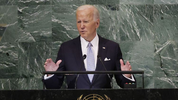 Russland wolle das Recht der Ukraine "auslöschen, als Staat zu existieren", sagte Biden.