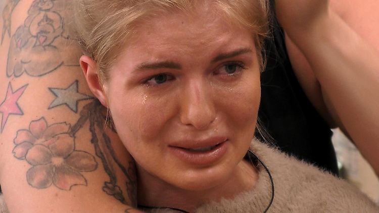 Wird im Sommerhaus vom Bachelor-Bauern bloßgestellt: Antonia Hemmer.