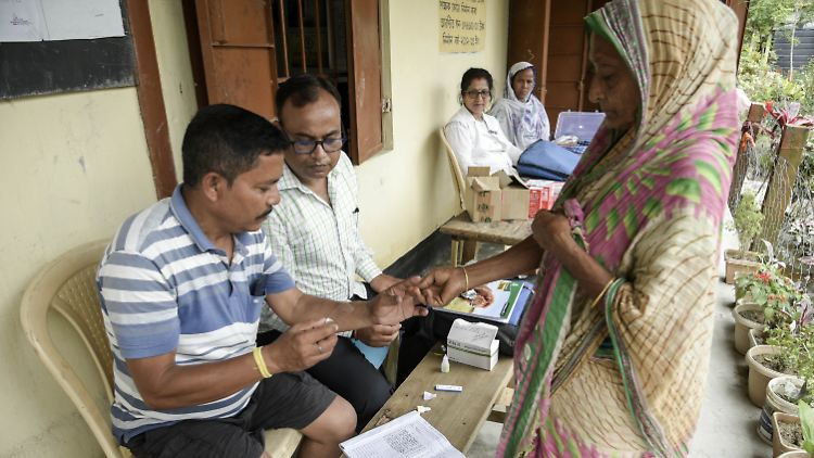 Malaria-Testung in Indien. Der Globale Fonds soll dabei helfen, die Infektionskrankheit auszurotten.