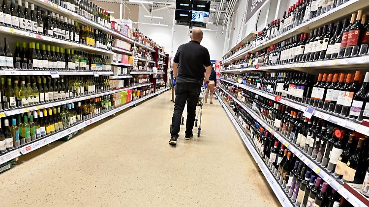 In Supermärkten wird zwar viel von Umweltschutz und Nachhaltigkeit gesprochen, aber im Einkauf der Produkte erkennt das Umweltbundesamt oft das Gegenteil.