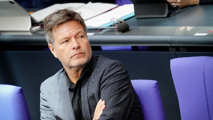 Habeck hatte zuletzt erweiterte Hilfen für Unternehmen angekündigt.