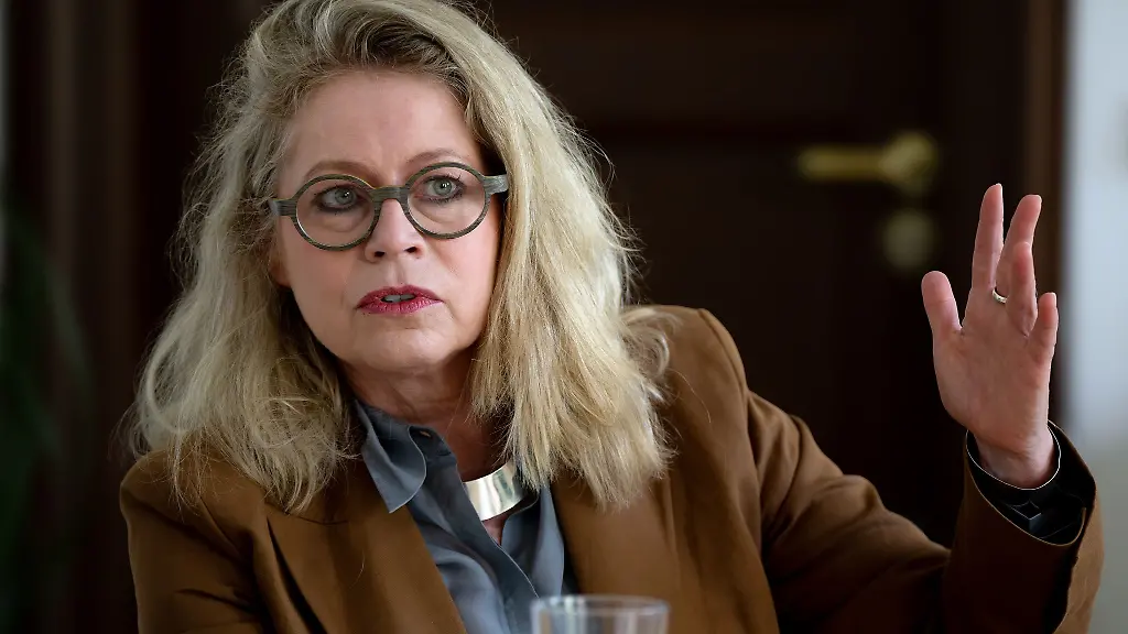 Ute-Bonde-CDU-Senatorin-fuer-Mobilitaet-Verkehr-Klimaschutz-und-Umwelt-aufgenommen-waehrend-eines-dpa-Interviews