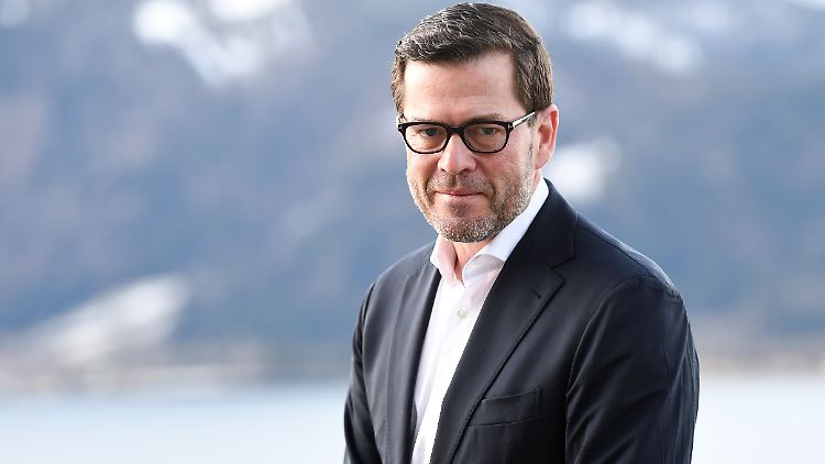 Präsentiert uns "Menschen, Bilder, Emotionen": Karl-Theodor zu Guttenberg.
