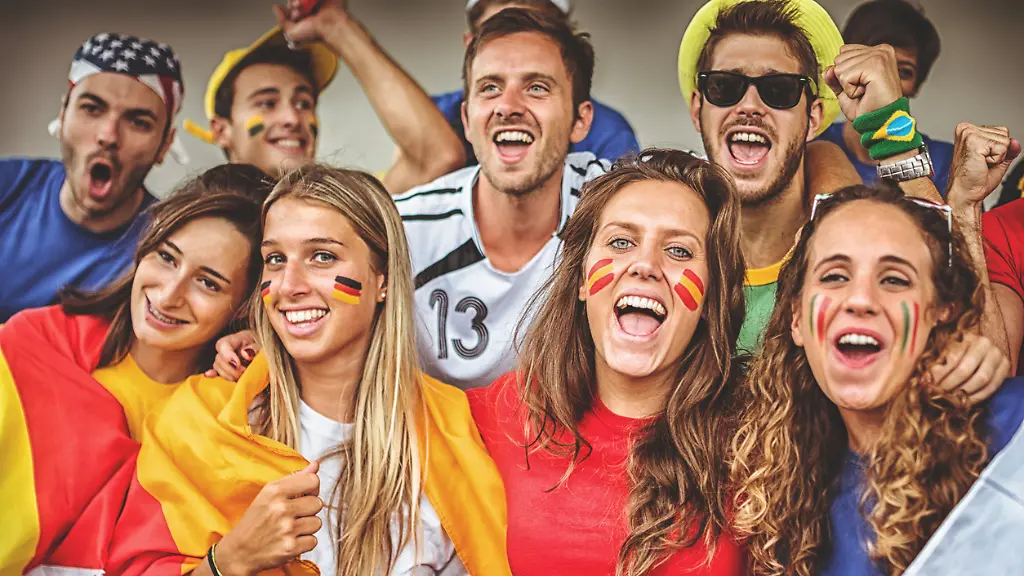 Zur-Fussball-Europameisterschaft-gibt-es-bei-ntv-Lotto-spezielle-Tippgemeinschaften-fuer-Lotto-und-Eurojackpot