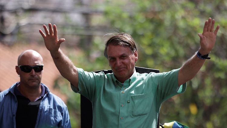 Schon seit langem baut Bolsonaro vor für den Fall, dass das Wahlergebnis nicht zu seinen Gunsten ausfällt.