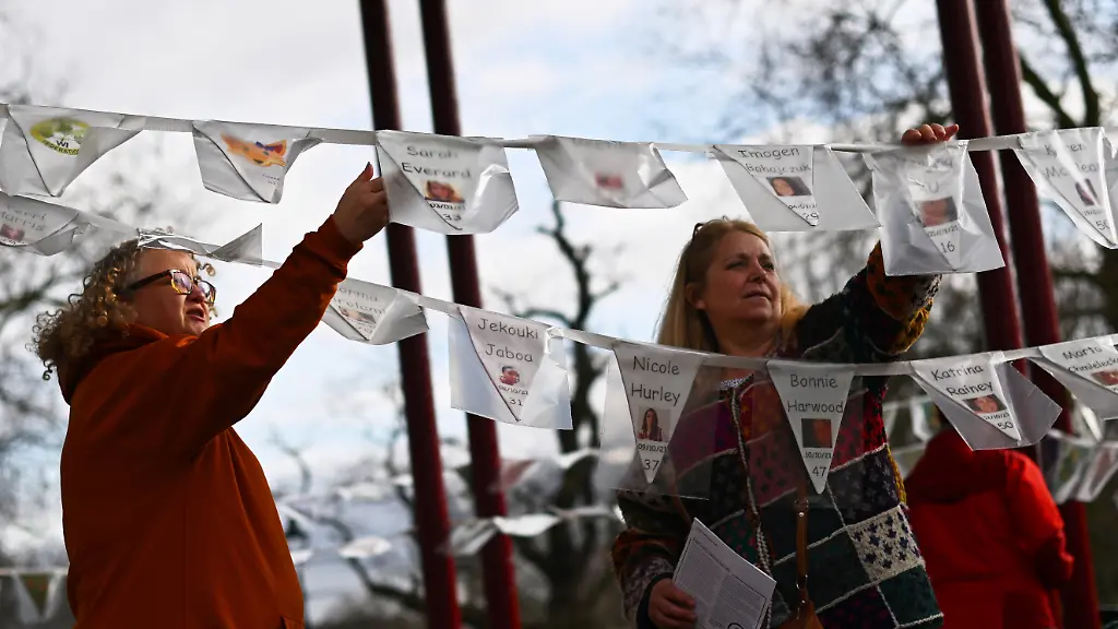 2022-03-03T163556Z-275680037-RC22VS9CM0GJ-RTRMADP-3-BRITAIN-MURDER-EVERARD-ONE-YEAR