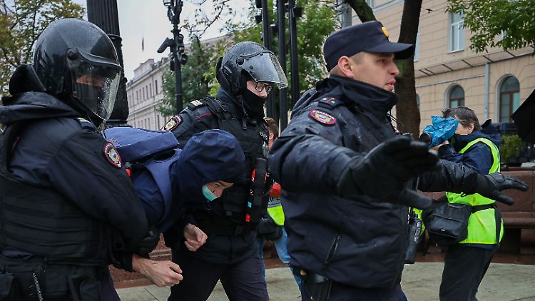 Bei Protestens in Russland zählten Aktivisten mehr als 700 Festnahmen.