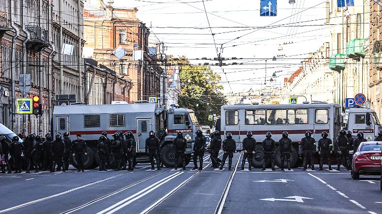 In Russland gehen die Sicherheitskräfte gegen Proteste angesichts der Mobilisierung vor.