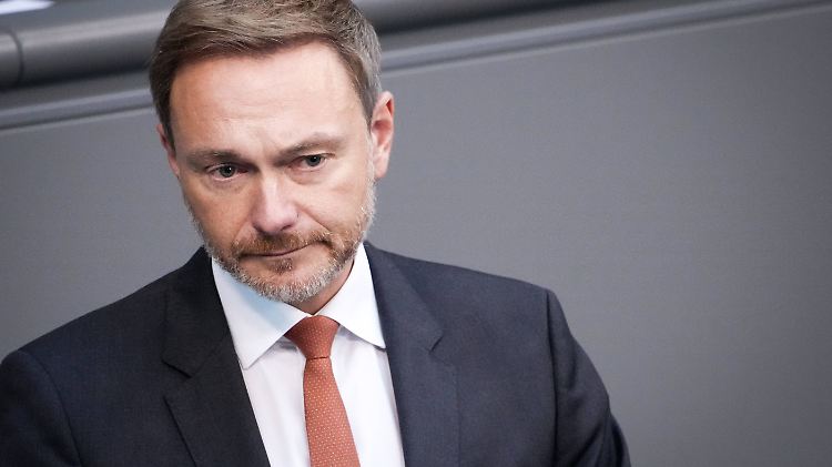 Die verfassungsrechtlichen Bedenken bezüglich der Gasumlage teilt Lindner nicht, trotzdem zweifelt er am Sinn des Instruments.