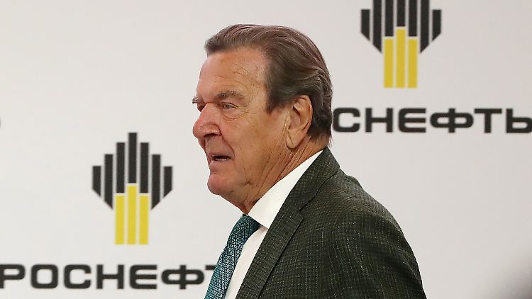 Ex-Kanzler Schröder war jahrelang Aufsichtsratschef des russischen Ölkonzerns Rosneft.