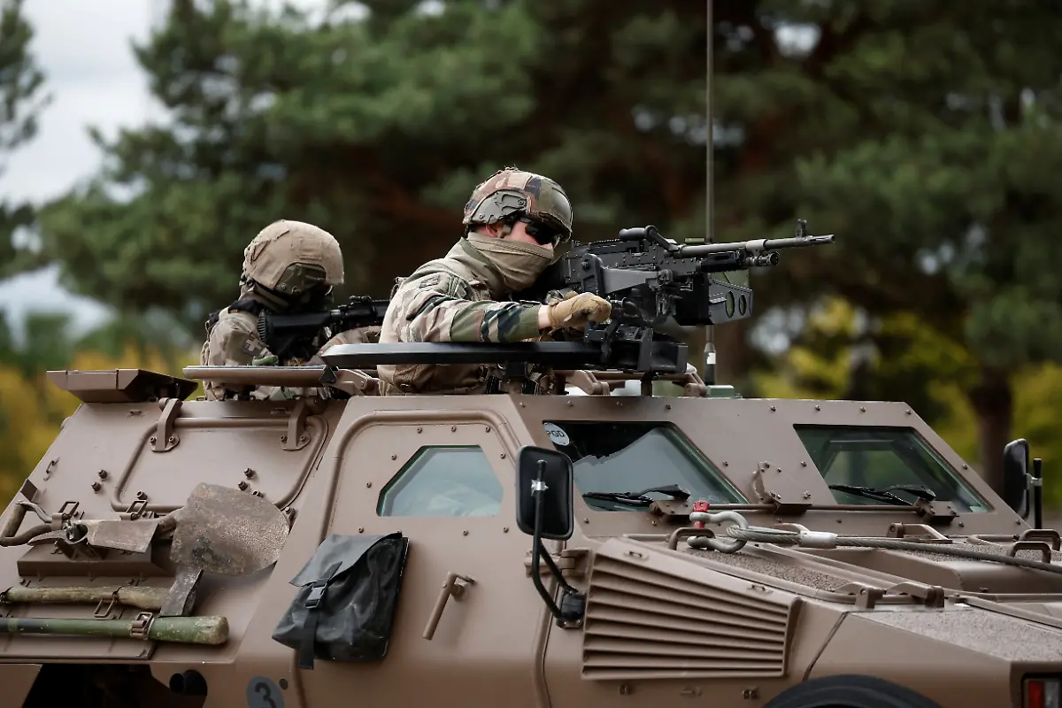 2024-06-16T180435Z-1515779613-RC2DC8AFM98M-RTRMADP-3-EUROSATORY-FRANCE