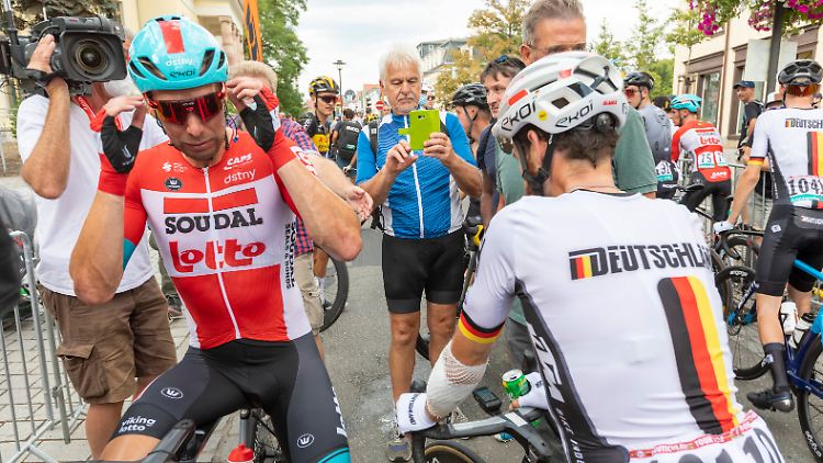 Auch für Lotto, das Team von Roger Kluge (l.), geht es um den Klassenerhalt. 