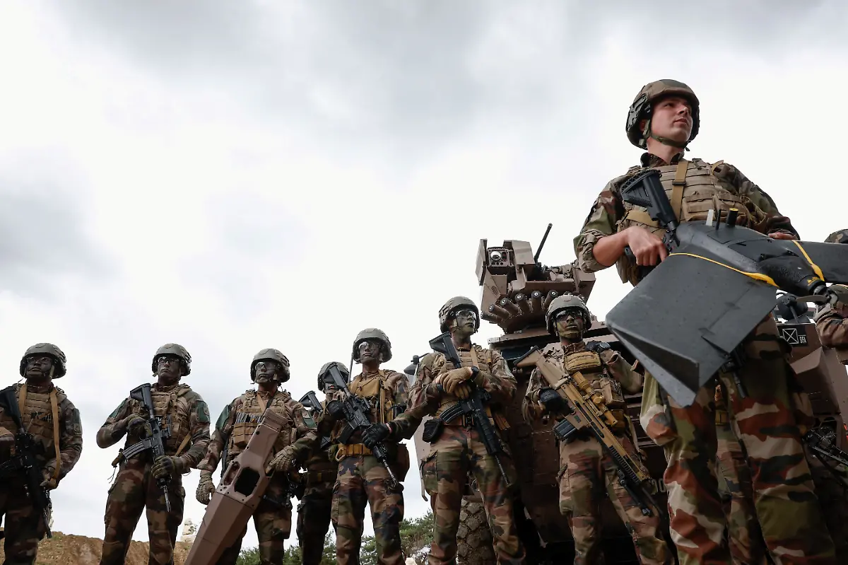 931556b6fc7963f0e669ad824d8f886a