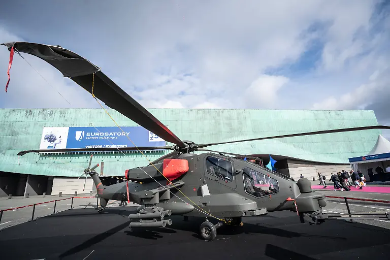 b2f83e2938b8f9fa295863ce61975c82