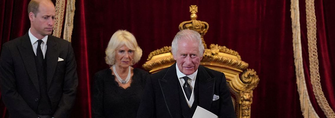 2022-09-10T000000Z_1272668885_RC29EW9P6YMJ_RTRMADP_3_BRITAIN-ROYALS-QUEEN-KING-PROCLAMATION.JPG