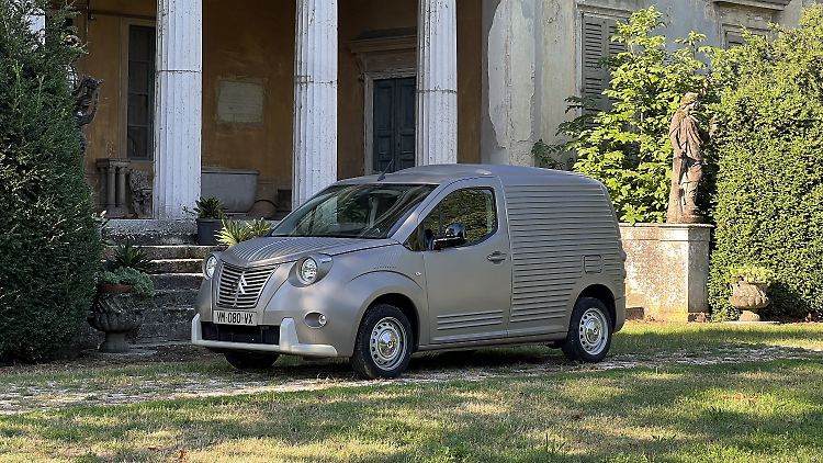 Offiziell geht der Citroën Berlingo als Sondermodell 2CV Fourgonnette im Oktober an den Start.