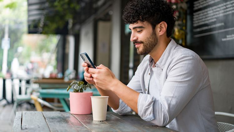Mit 5G lassen sich Echtzeitanwendungen nutzen, etwa Maschinen aus der Ferne steuern.