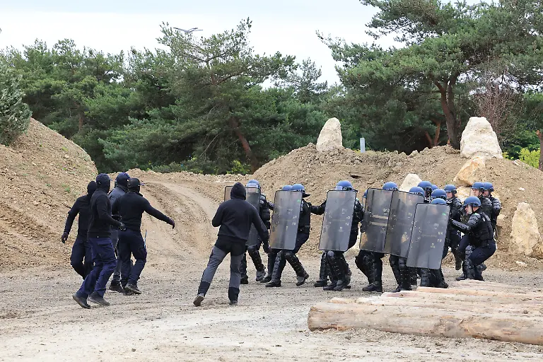 9be120a1-c23b-4813-9e8c-97b55c0df9bf