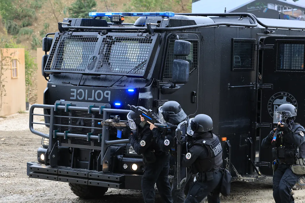 bea1570b-c29b-46b1-b23a-e9f4dab51575