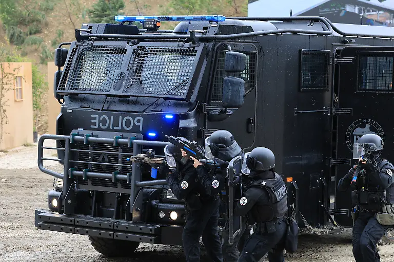 bea1570b-c29b-46b1-b23a-e9f4dab51575