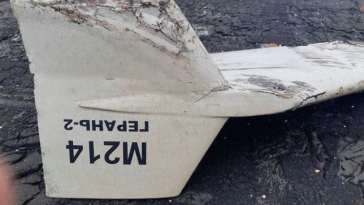 Das soll ein Teil einer abgeschossenen Shahed-136 sein.