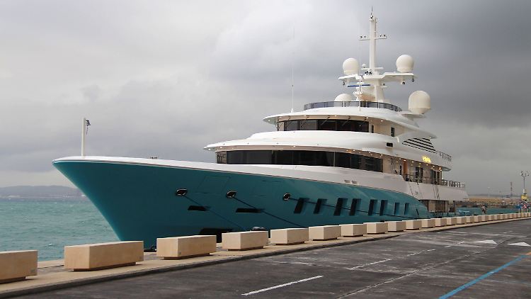 Die Luxusjacht "Axioma" ist 72 Meter lang.