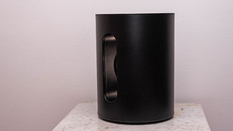 Der Sonos Sub Mini hat ein schlichtes, elegantes Design.